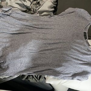 C & C California 100% linen top, blue and white